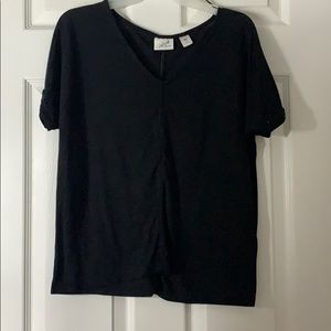Black loose shirt
